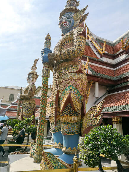 Wächter-Statuen im Königspalast Bangkok