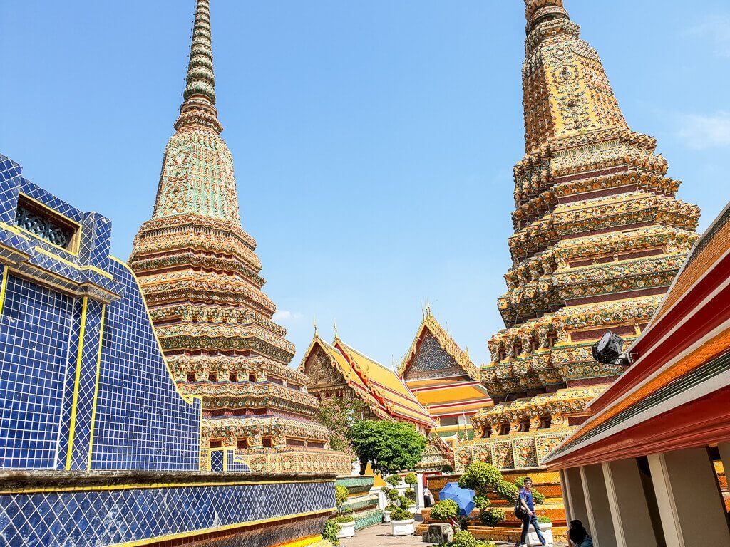 Wat Pho - Bangkok
Blick auf zwei der großen Chedis