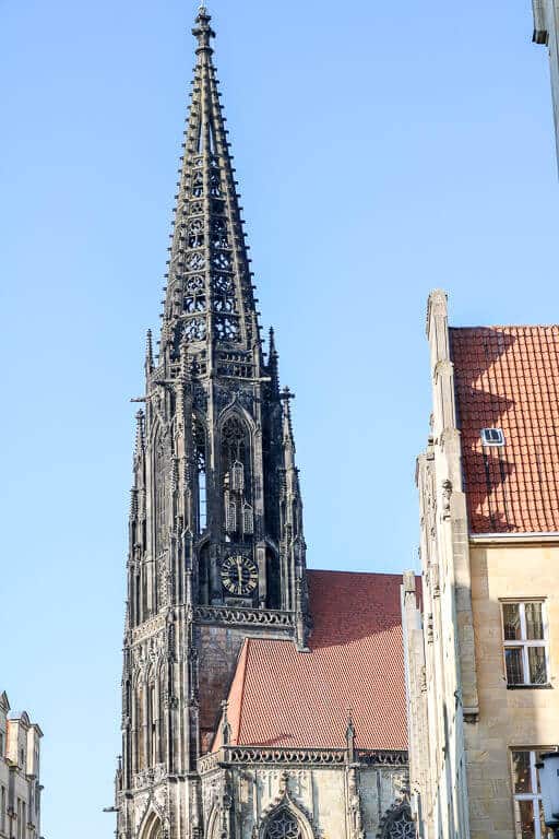 Münster - Lambertikirche mit drei Eisenkörben