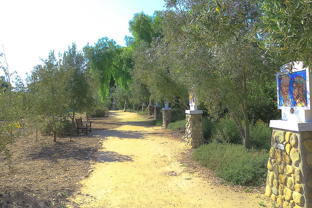 Santa Barbara - Old Mission - Kreuzweg im Olivenhain