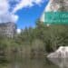 Mirror Lake - Yosemite Nationalpark - See umgeben von Bergen und Wald, in der Mitte ein Fels, der sich spiegelt