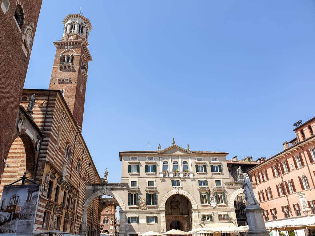 Piazza dei Signori mit Torre dei Lamberti